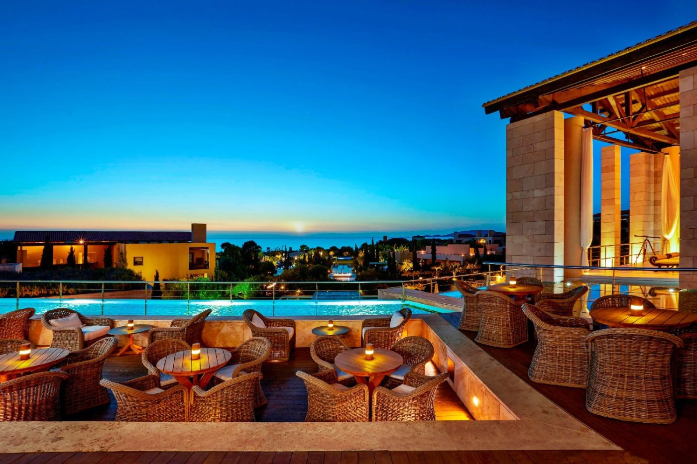Romanos Costa Navarino