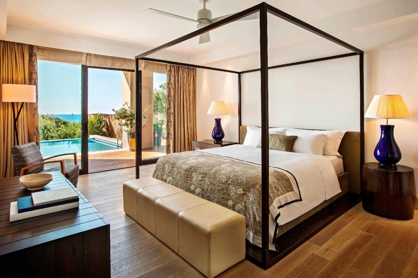 Romanos Costa Navarino