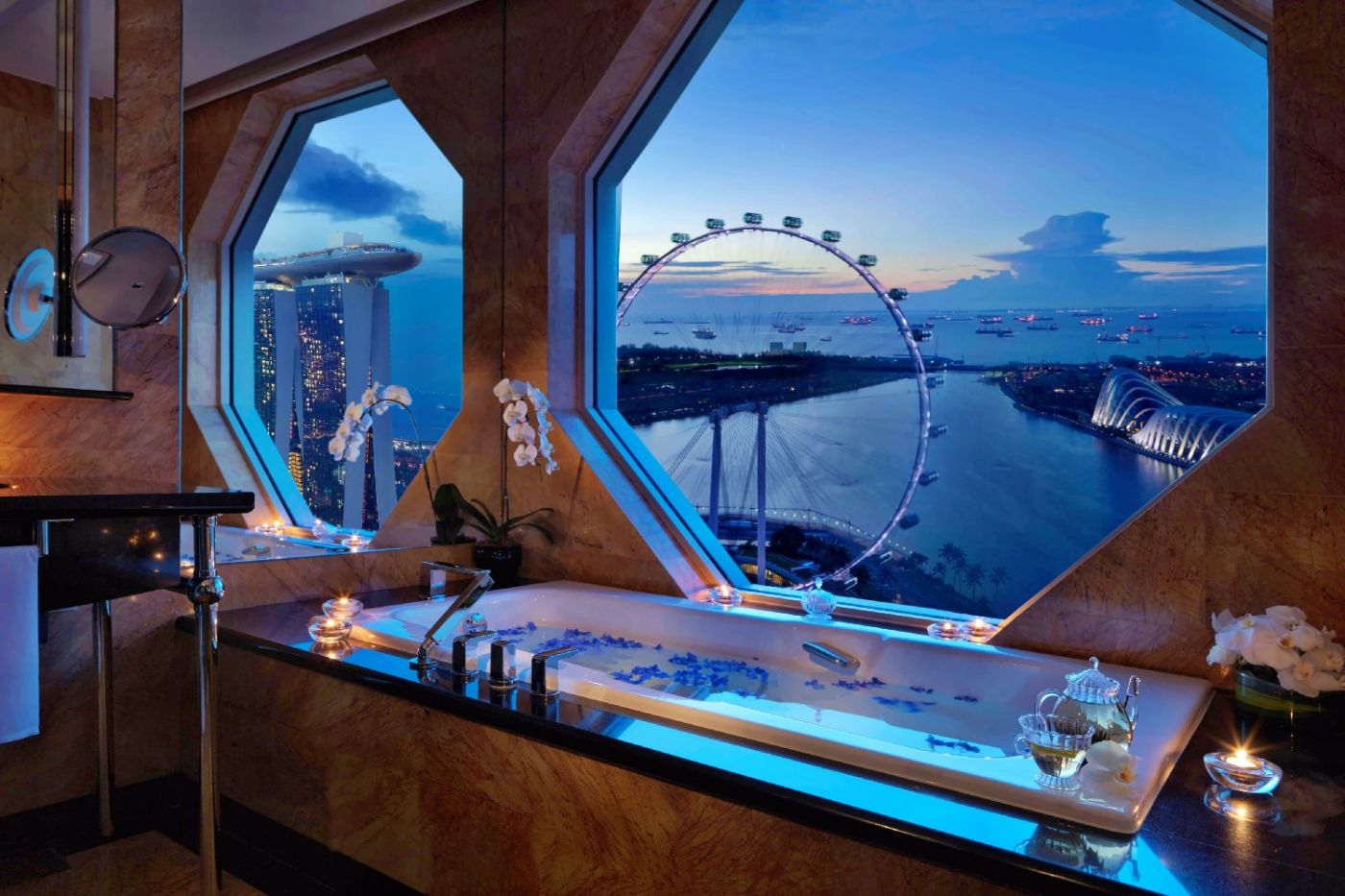 Ritz Carlton Millenia Singapore