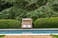 Thumbnail Chateau Louise de La Valliere