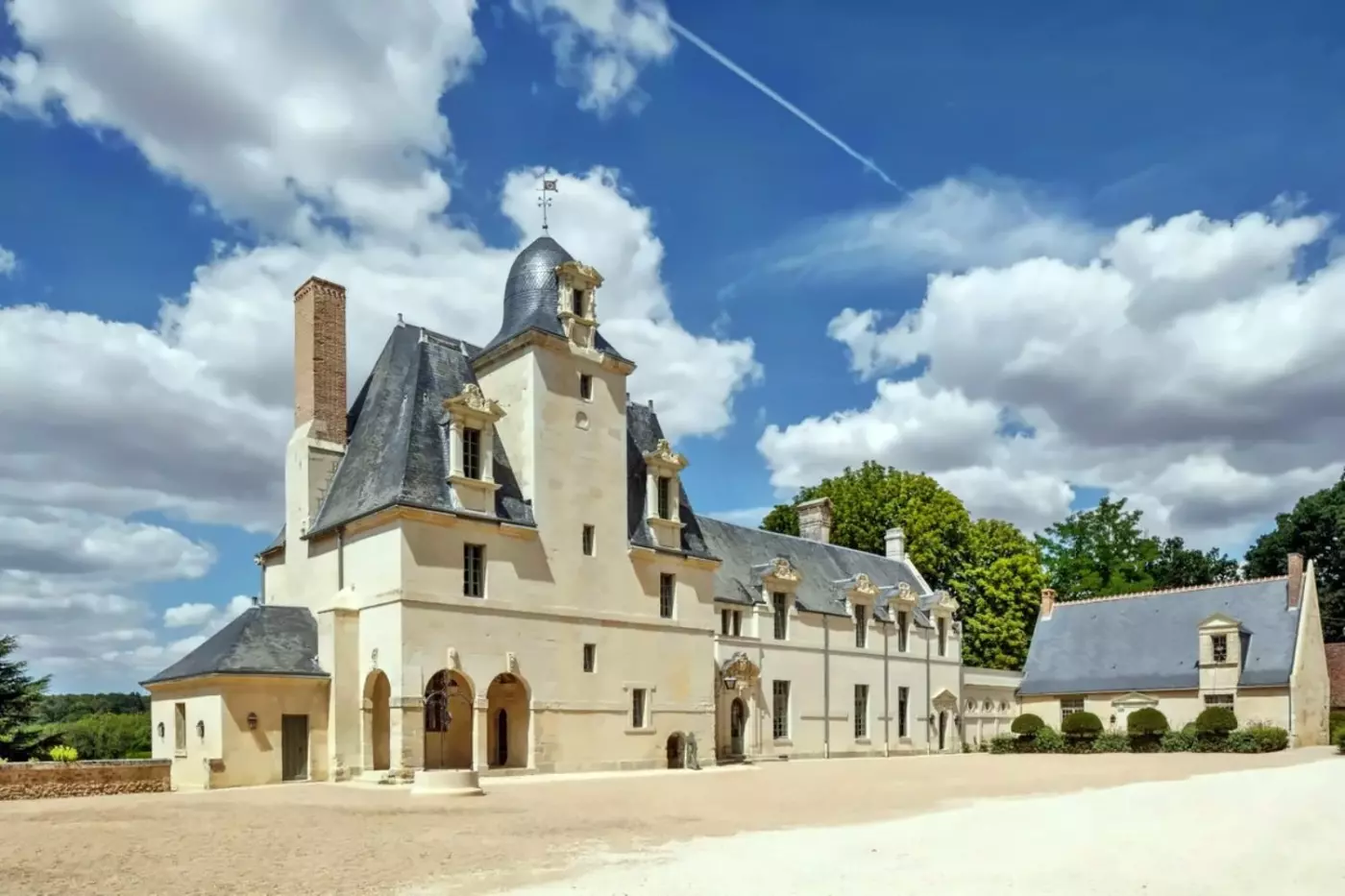 Chateau Louise de La Valliere