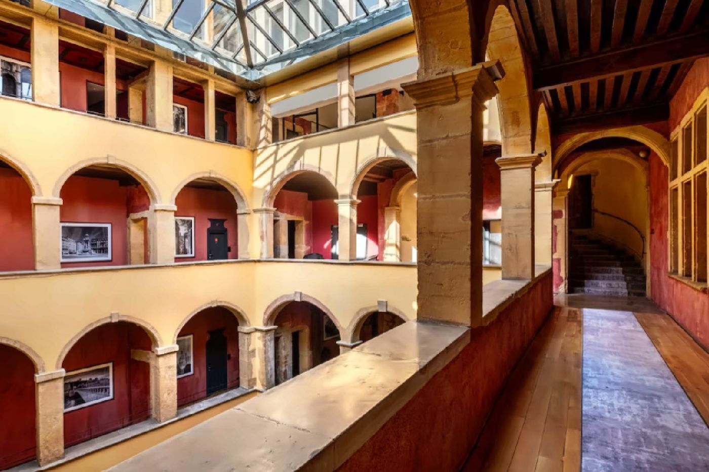 Cour des Loges Lyon, A Radisson Collection Hotel