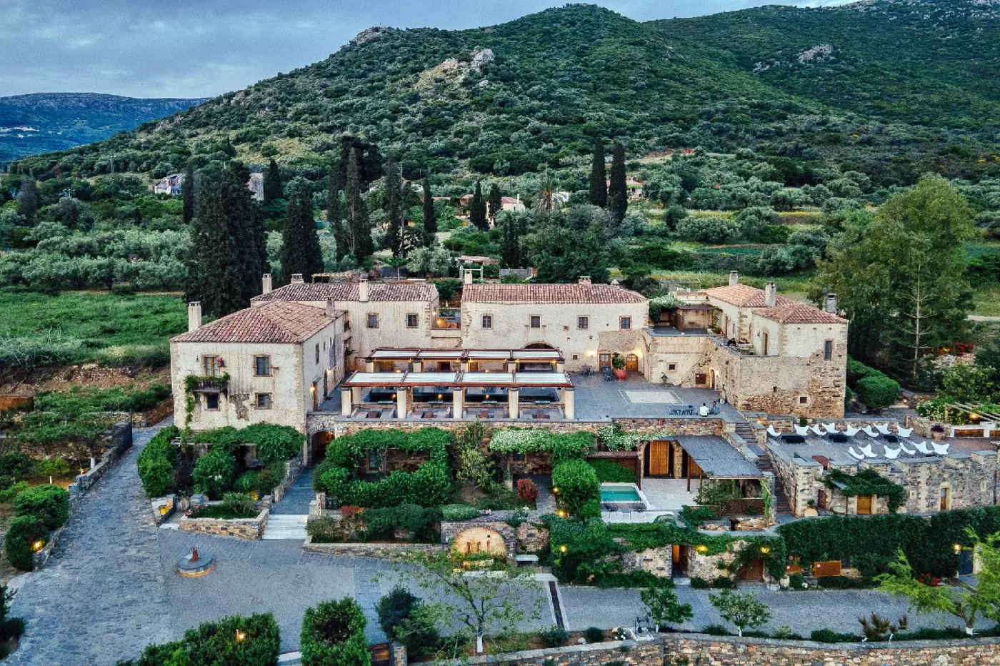 Kinsterna Hotel