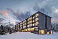 Thumbnail Higashiyama Niseko Village, a Ritz-Carlton Reserve