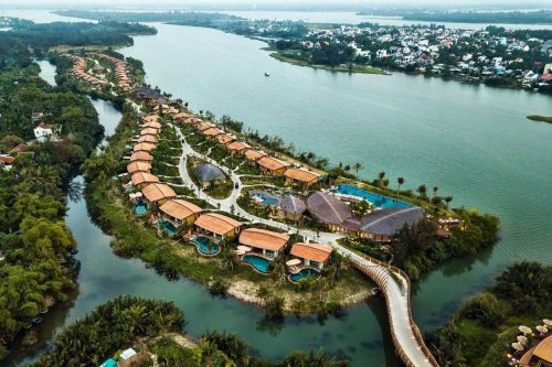 Namia River Retreat