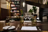 Thumbnail The Guardsman Hotel