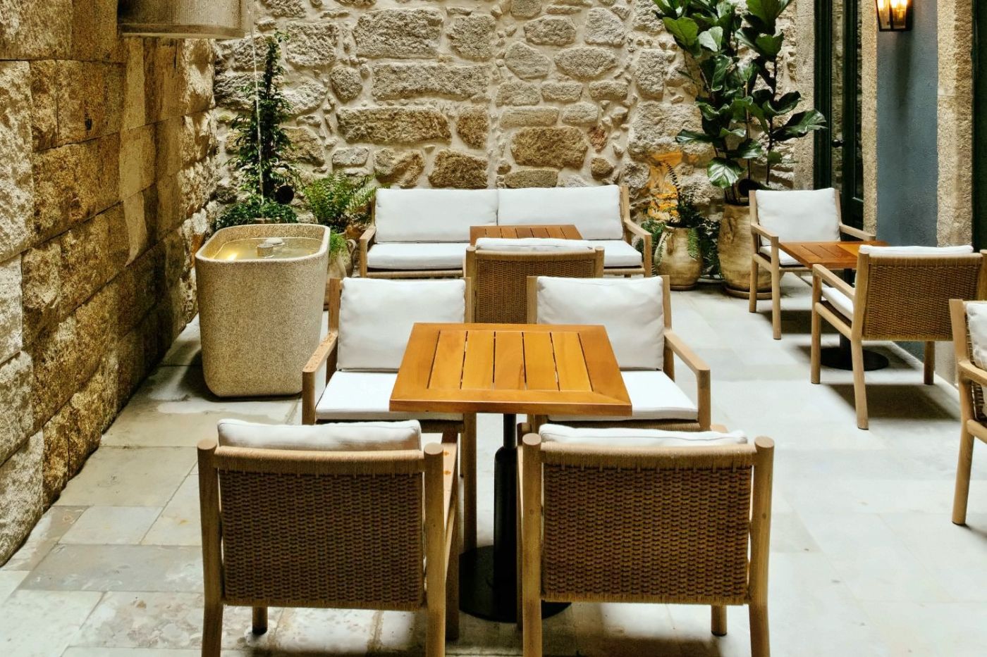 The Largo Porto