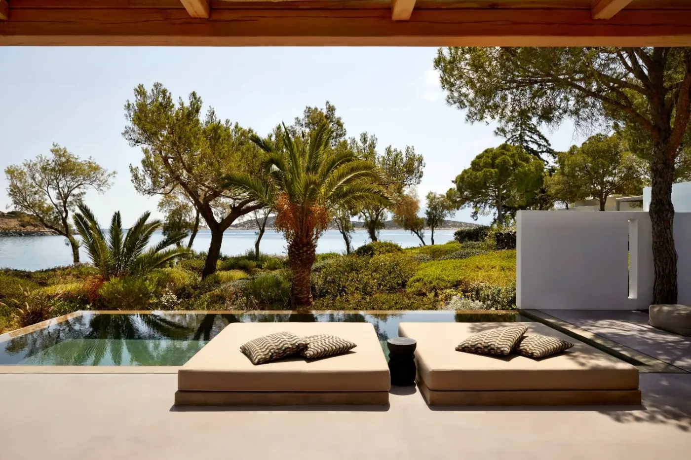 Minos Beach Art Hotel