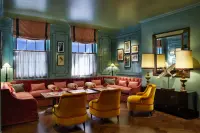 Thumbnail Beaverbrook Town House