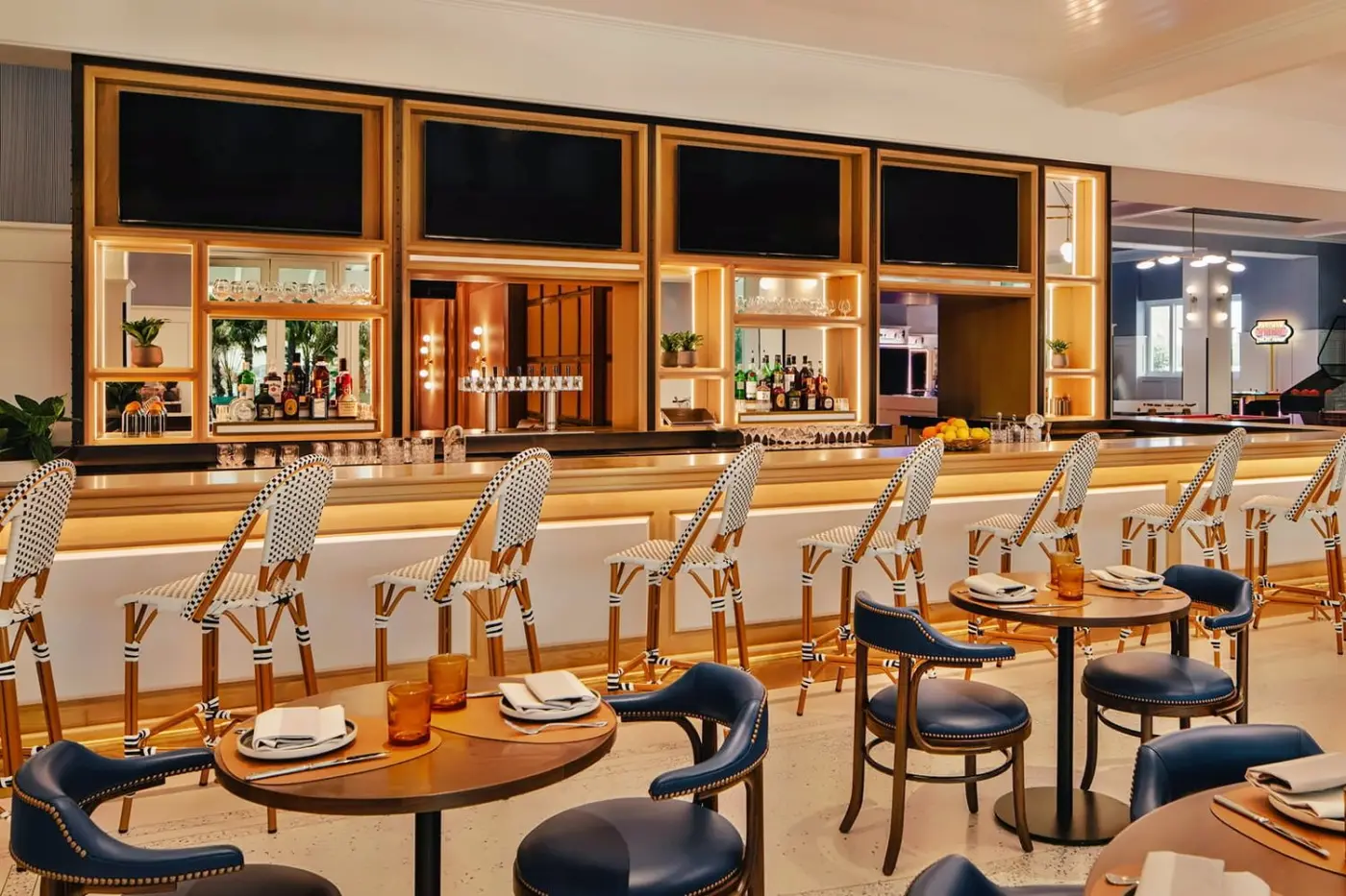 Naples Beach Club, A Four Seasons Resort