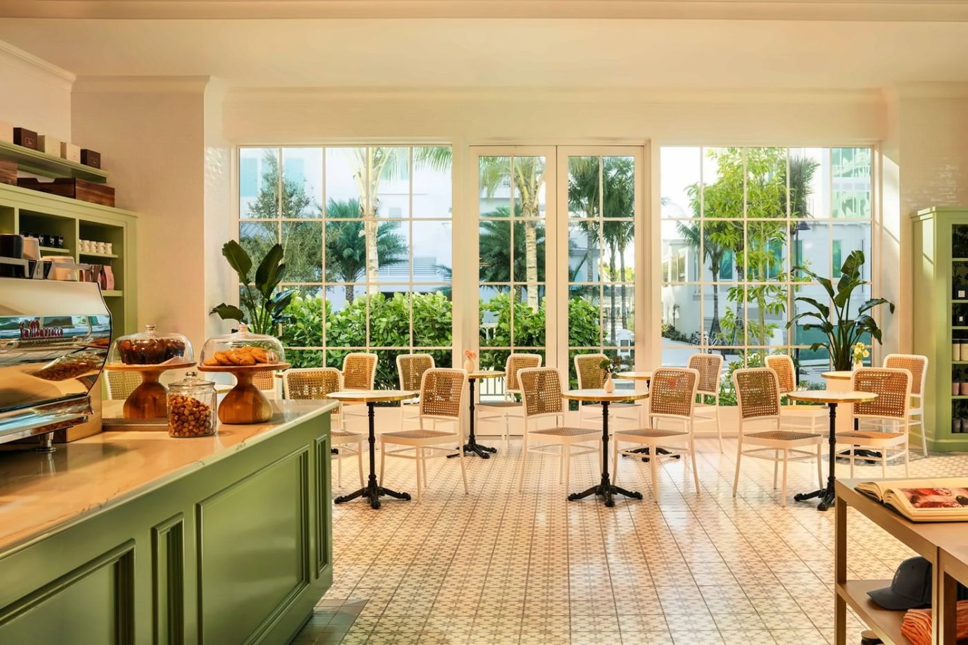 Naples Beach Club, A Four Seasons Resort