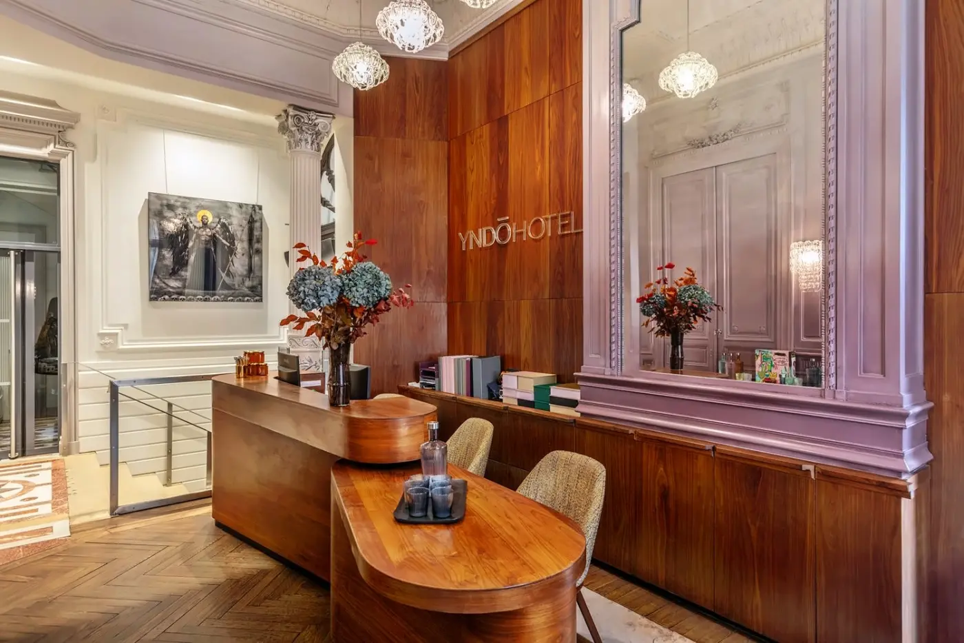 Yndo Hotel
