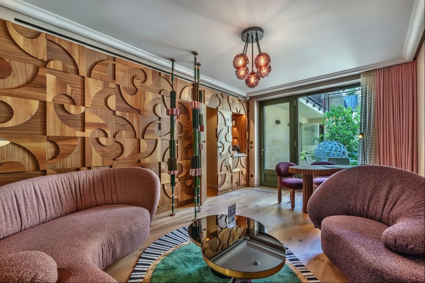 Yndo Hotel