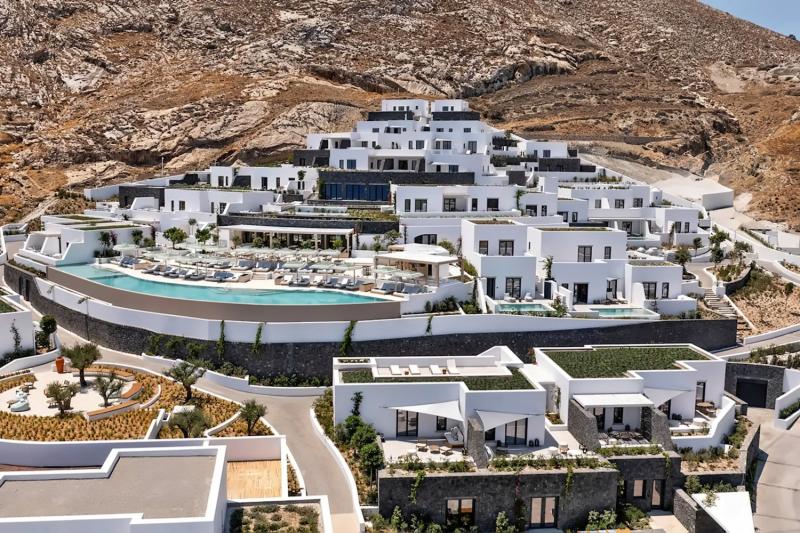 Sandblu Santorini, LXR Hotels & Resorts