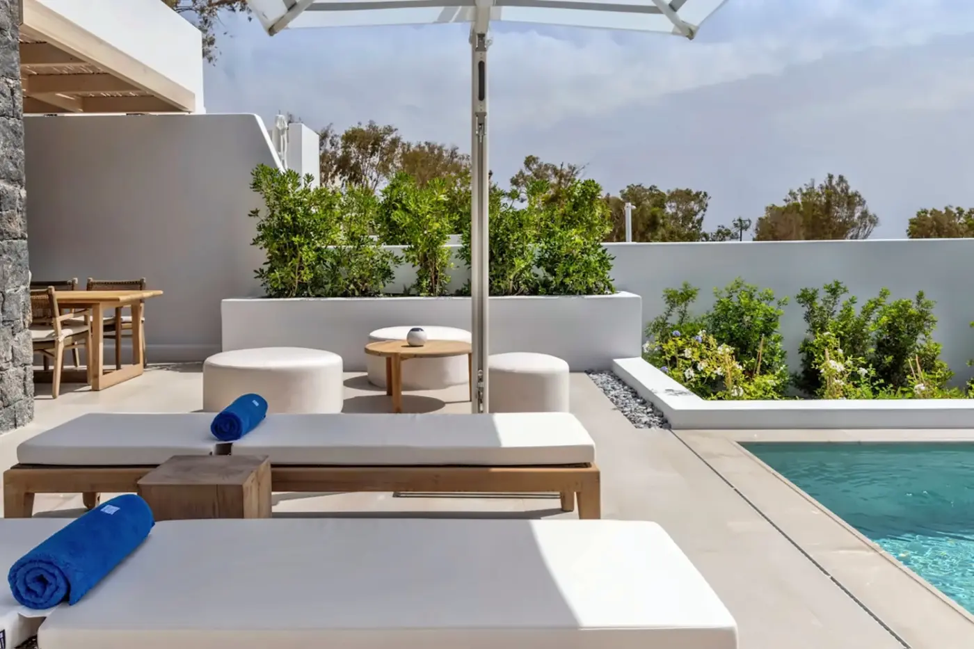 Sandblu Santorini, LXR Hotels & Resorts