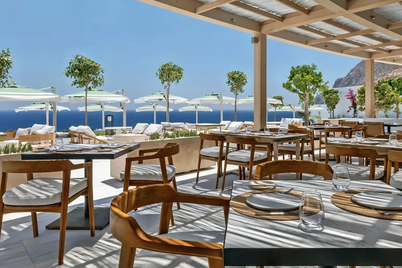 Sandblu Santorini, LXR Hotels & Resorts