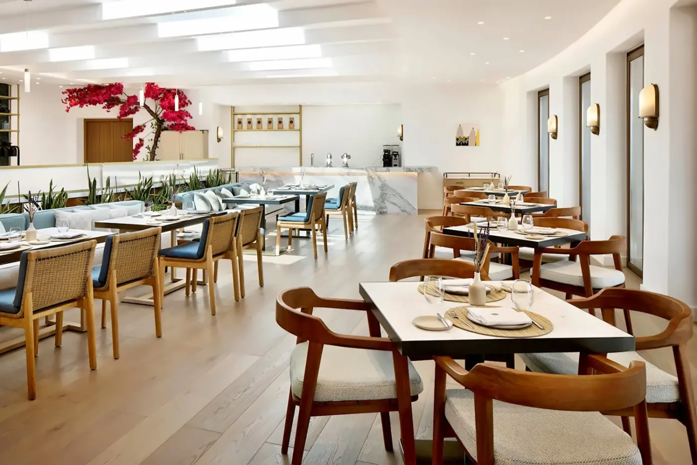 Sandblu Santorini, LXR Hotels & Resorts