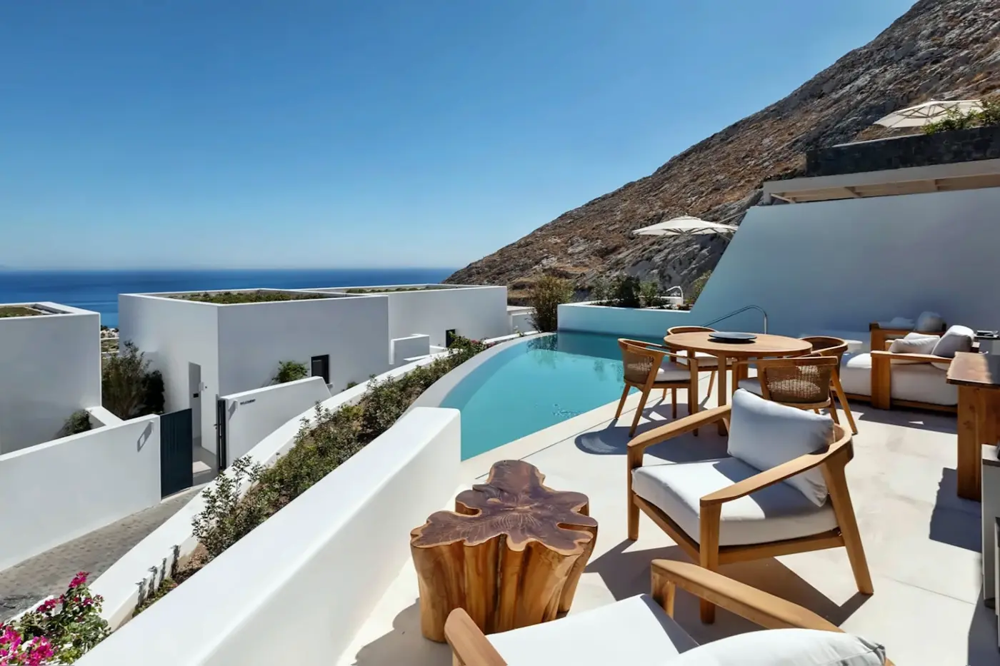 Sandblu Santorini, LXR Hotels & Resorts