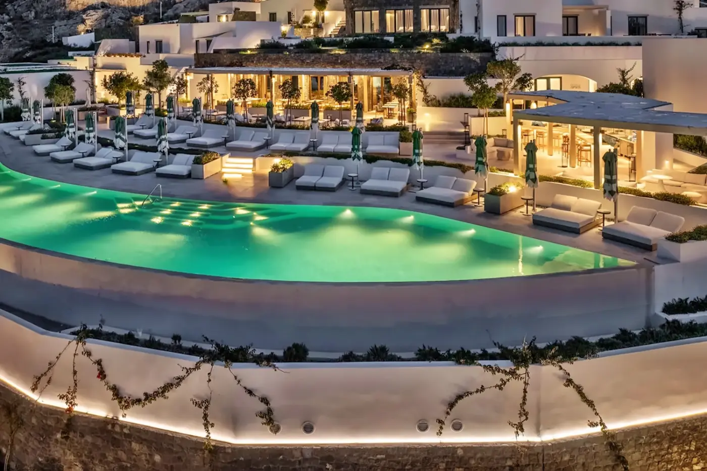 Sandblu Santorini, LXR Hotels & Resorts