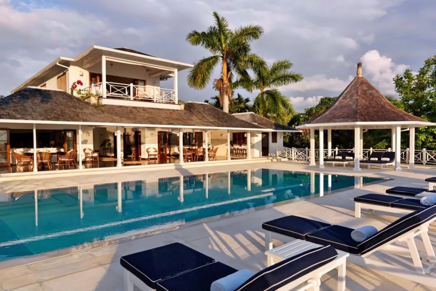 Round Hill Hotel & Villas