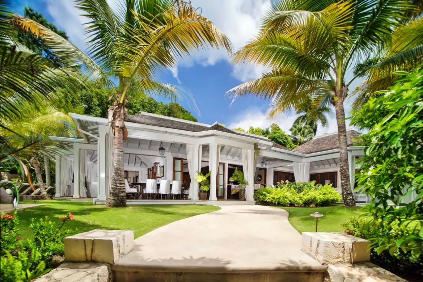 Round Hill Hotel & Villas