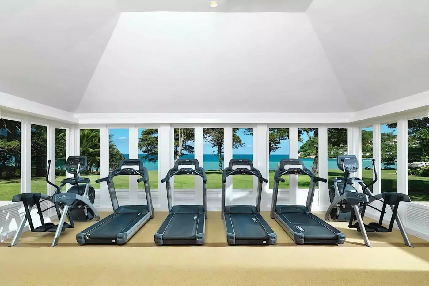 Round Hill Hotel & Villas