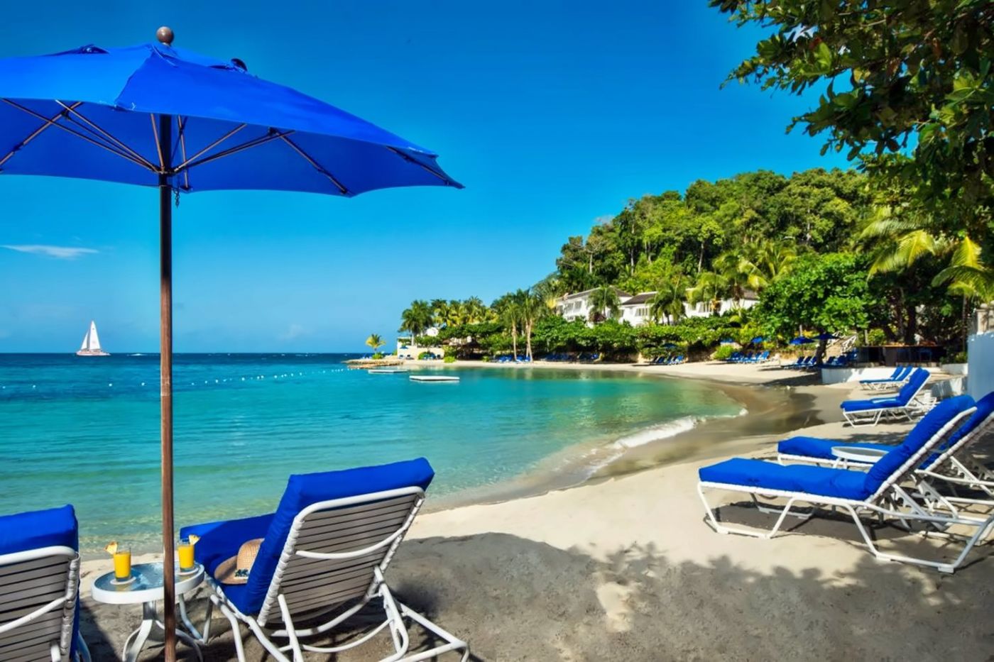 Round Hill Hotel & Villas