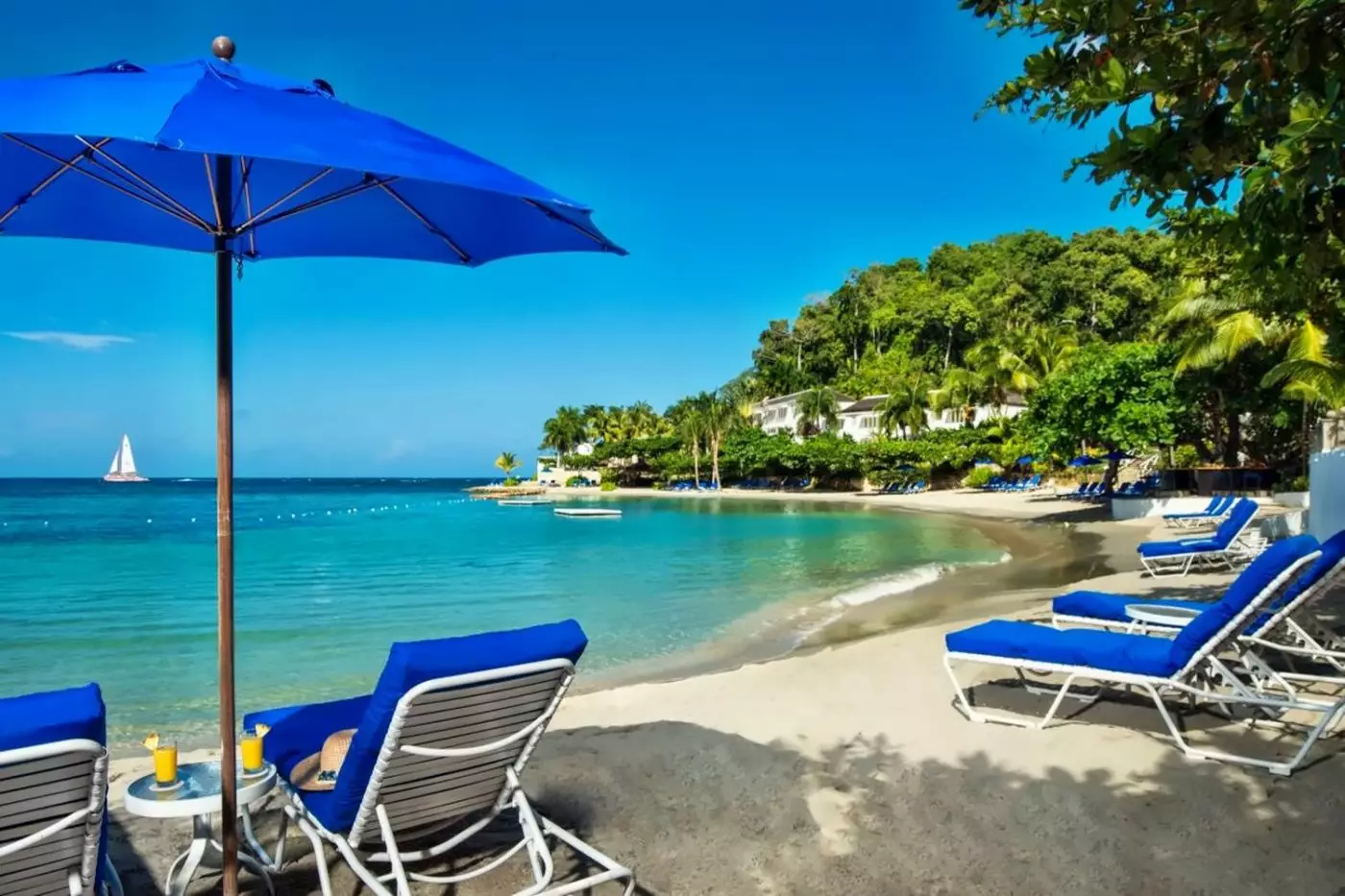 Round Hill Hotel & Villas