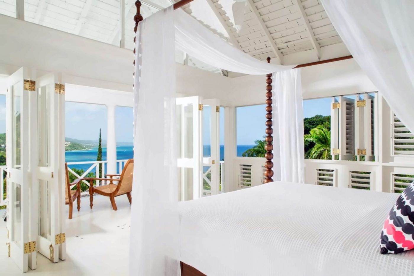 Round Hill Hotel & Villas