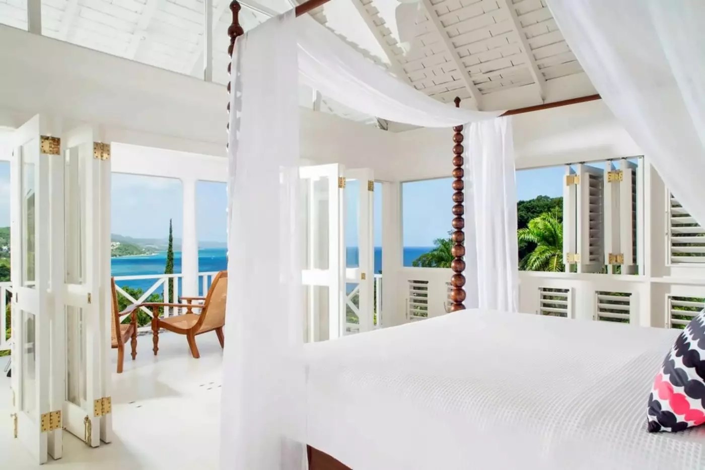 Round Hill Hotel & Villas