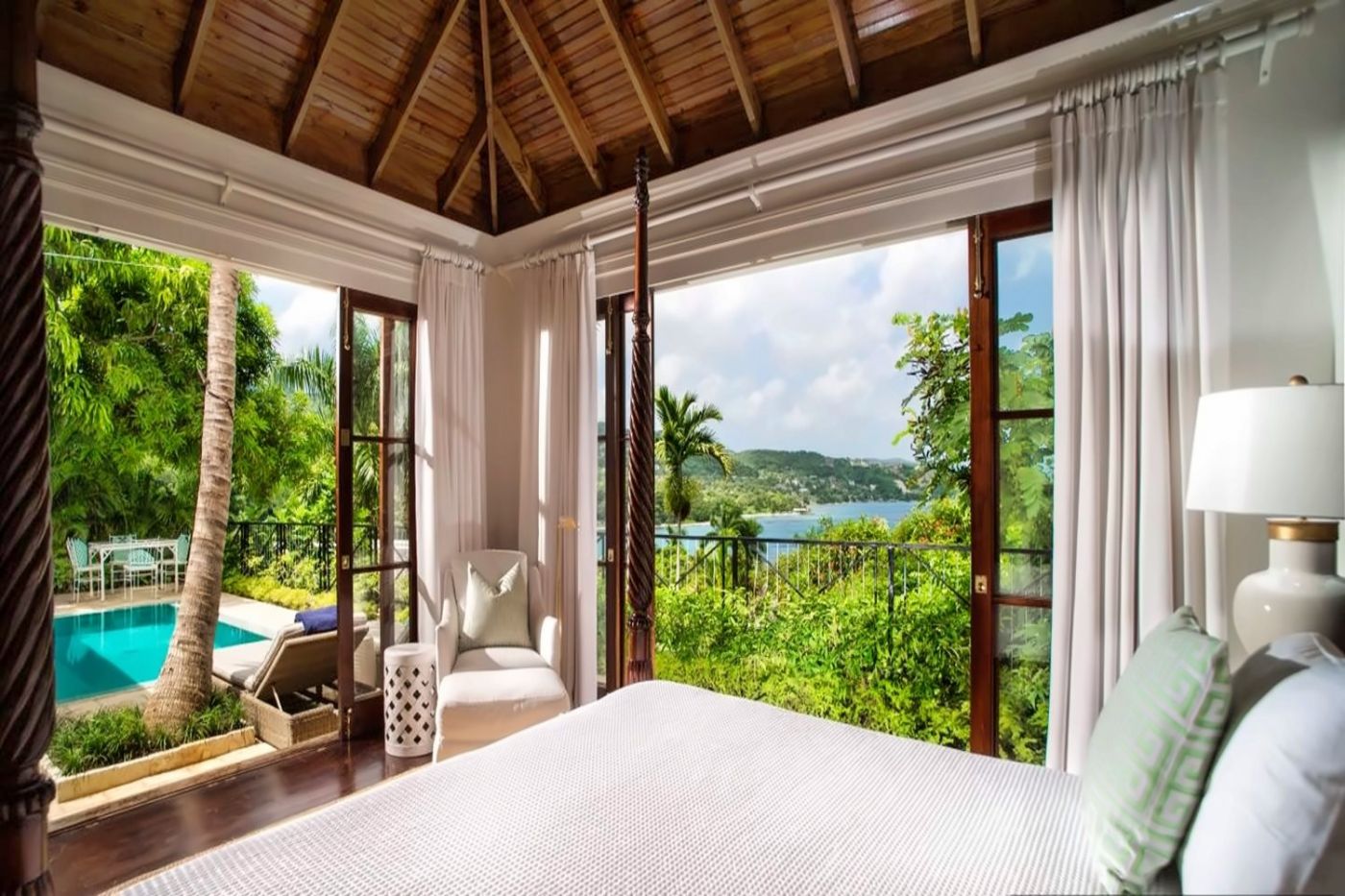 Round Hill Hotel & Villas