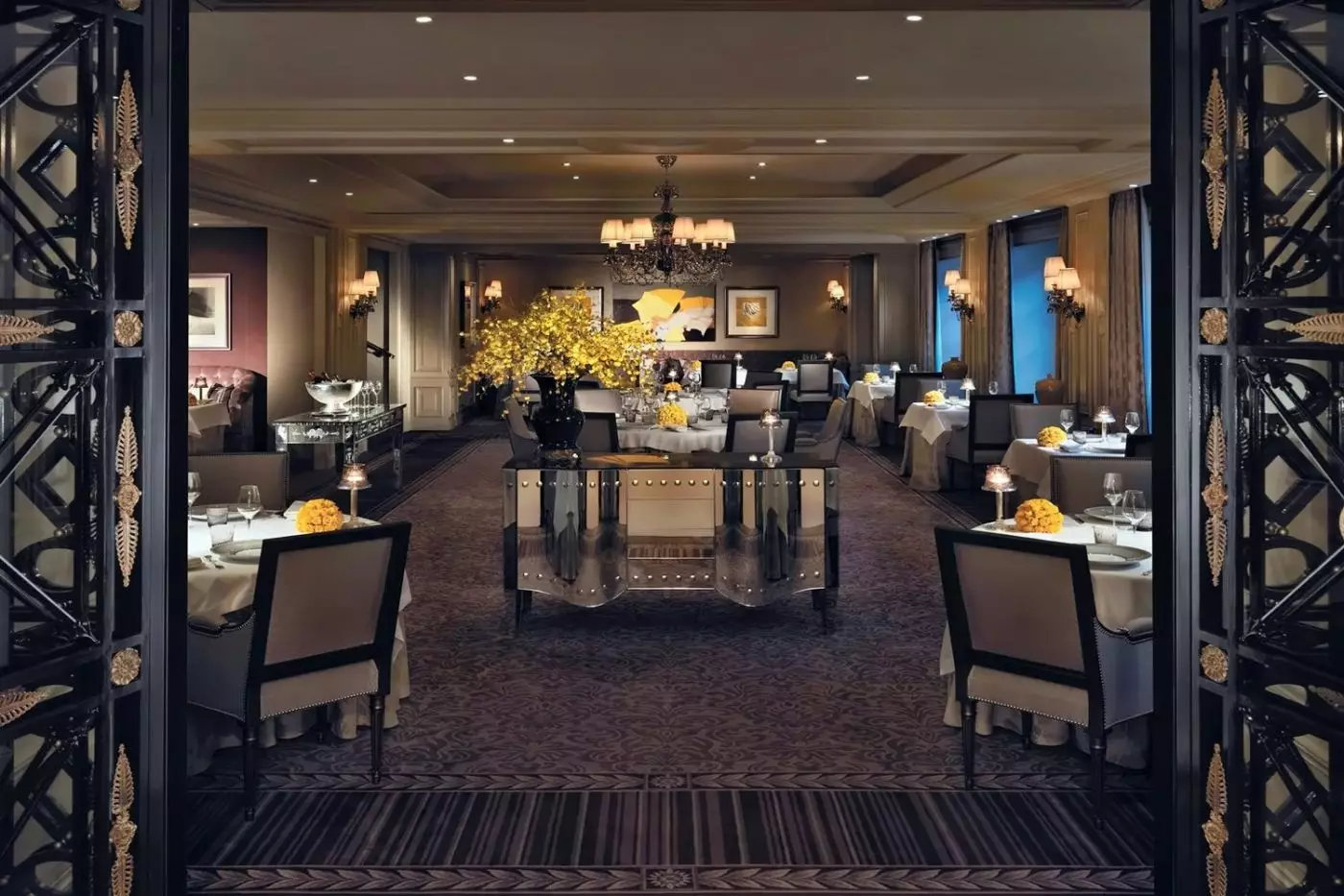 Shangri La Paris