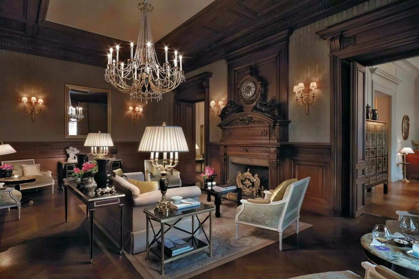 Shangri La Paris