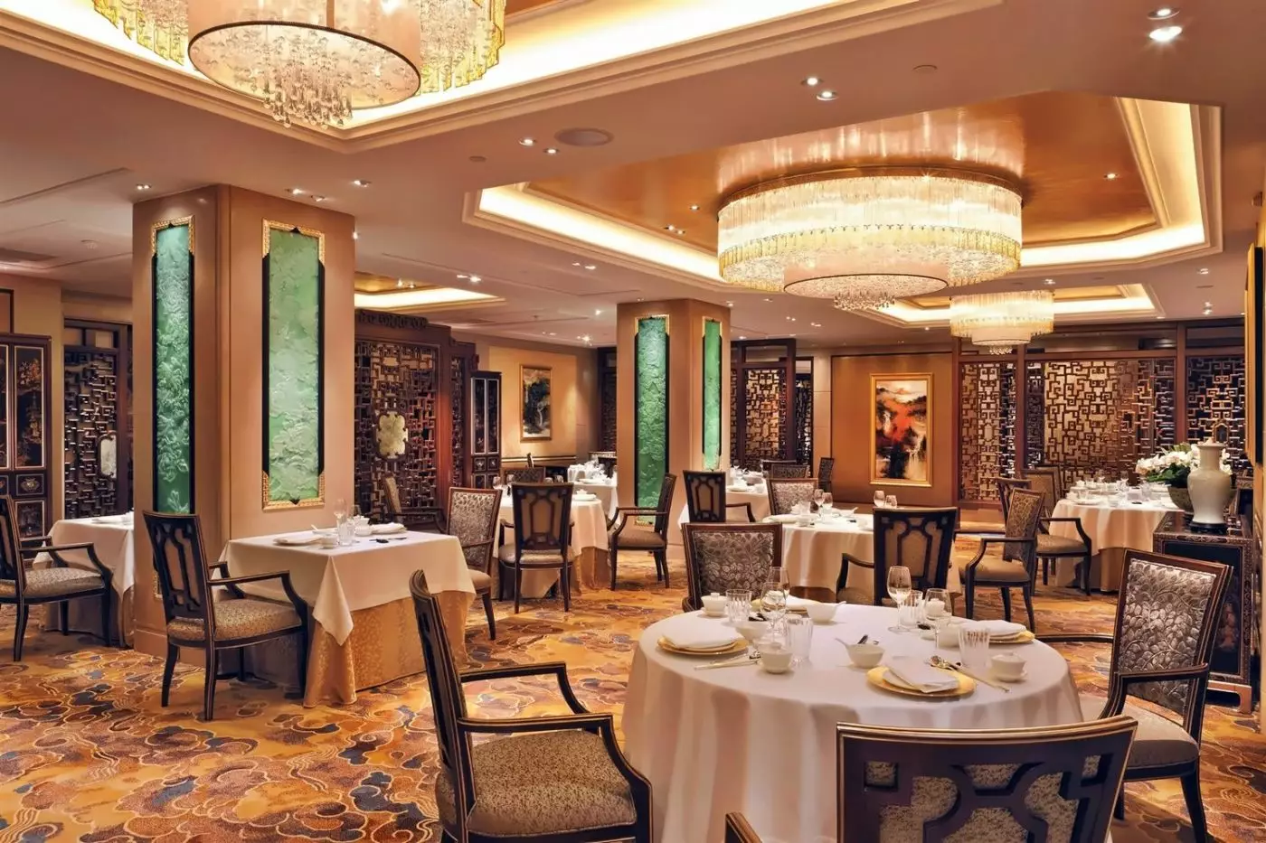 Shangri La Paris