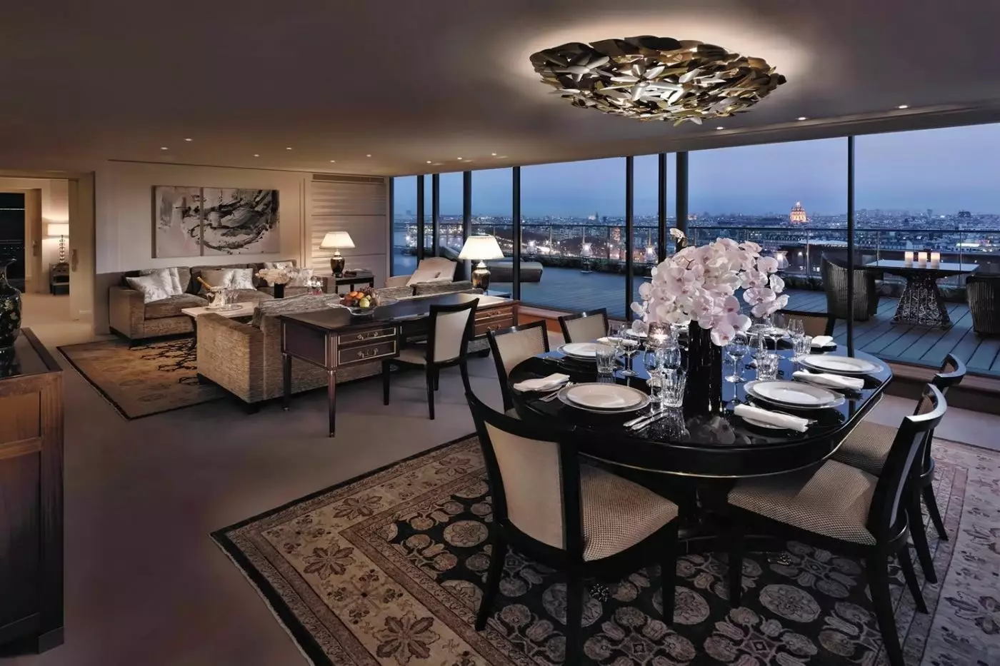 Shangri La Paris