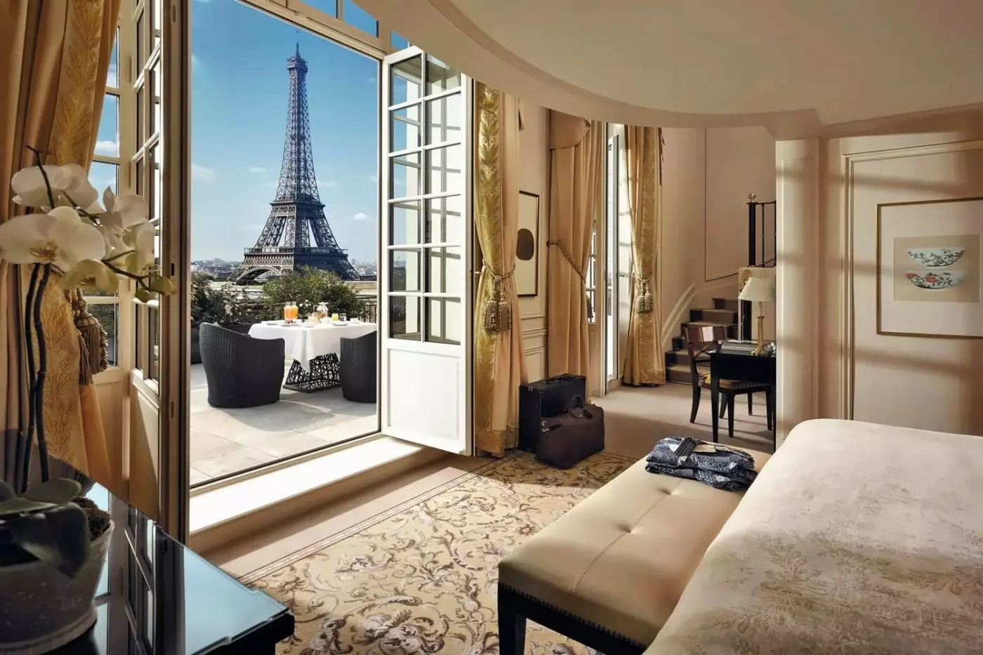 Shangri La Paris