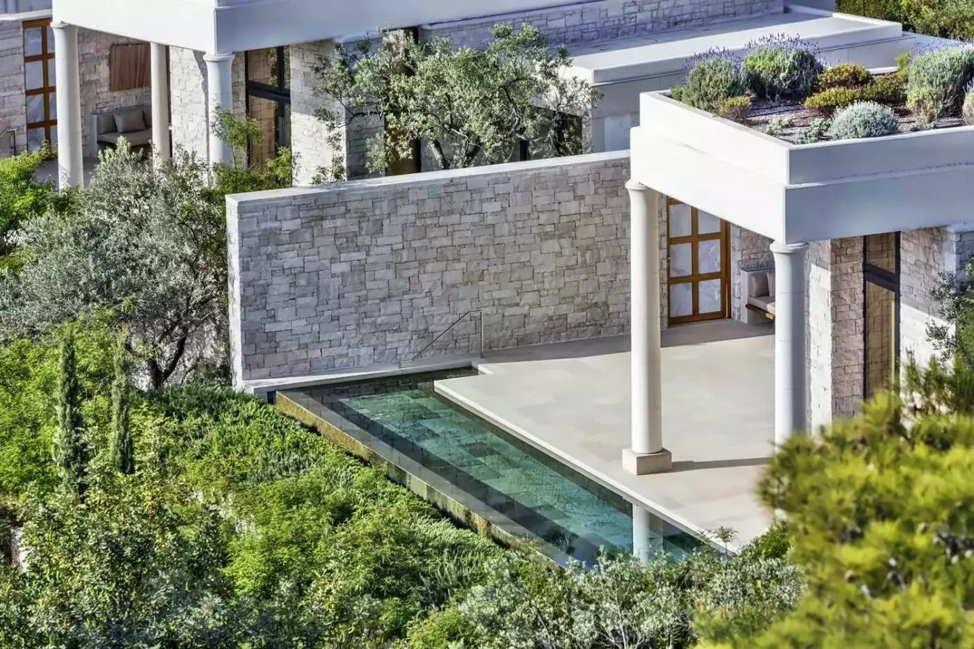 Amanzoe