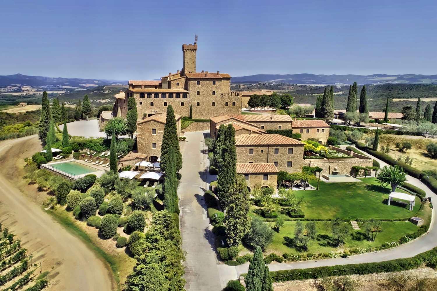 Castello Banfi Il Borgo