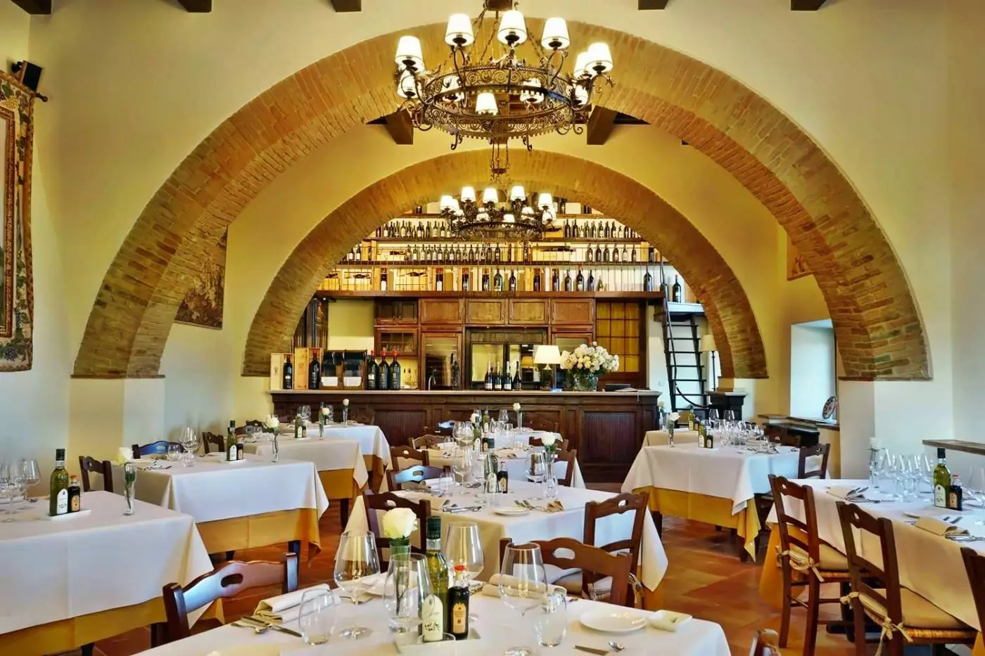 Castello Banfi Il Borgo