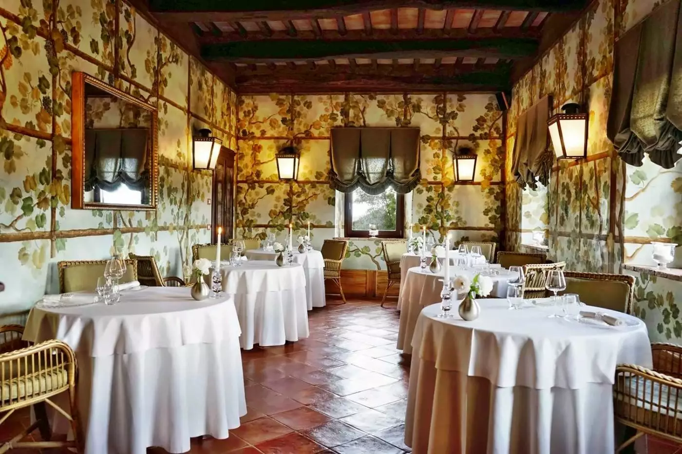 Castello Banfi Il Borgo