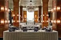 Thumbnail Beverly Wilshire, A Four Seasons Hotel
