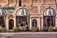 Thumbnail Beverly Wilshire, A Four Seasons Hotel
