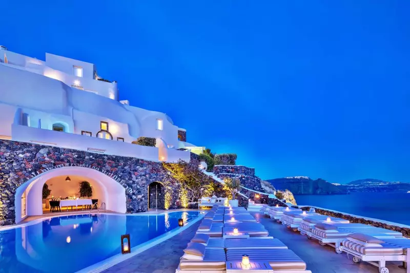 Canaves Oia Suites