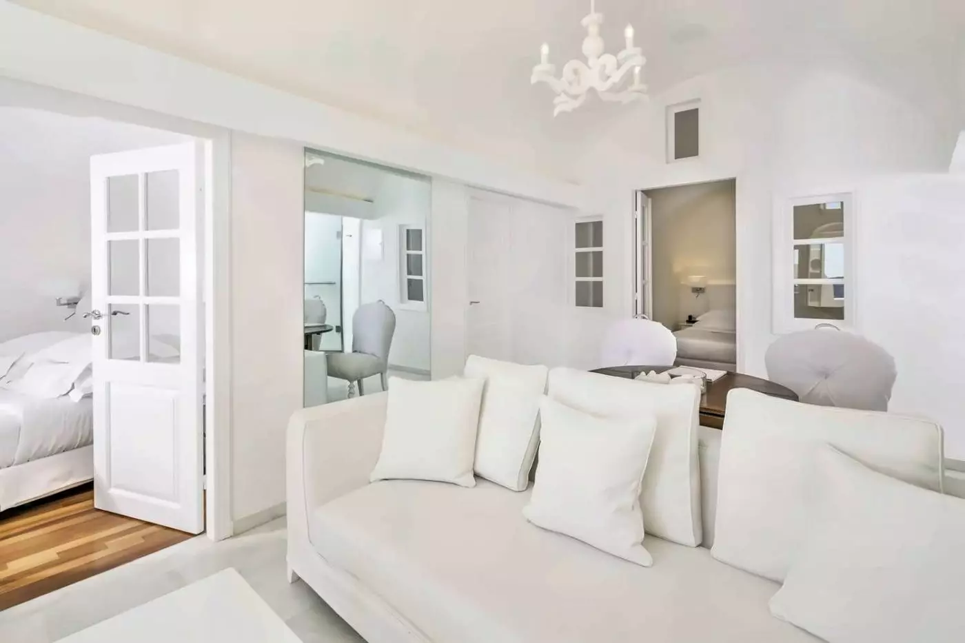 Canaves Oia Suites