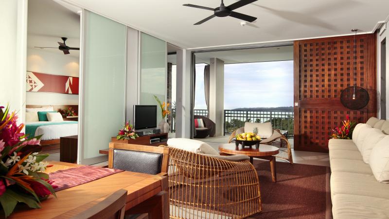 Club Pool Suite