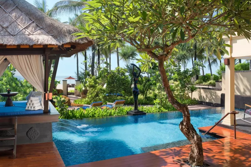 3 Bedroom Strand Private Pool Residence