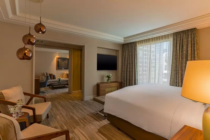 Executive Club Suite