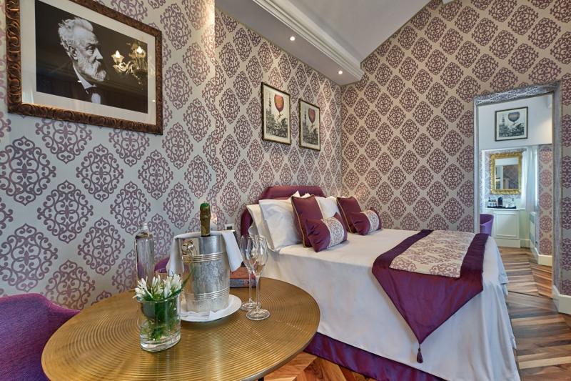 Jules Verne Suite