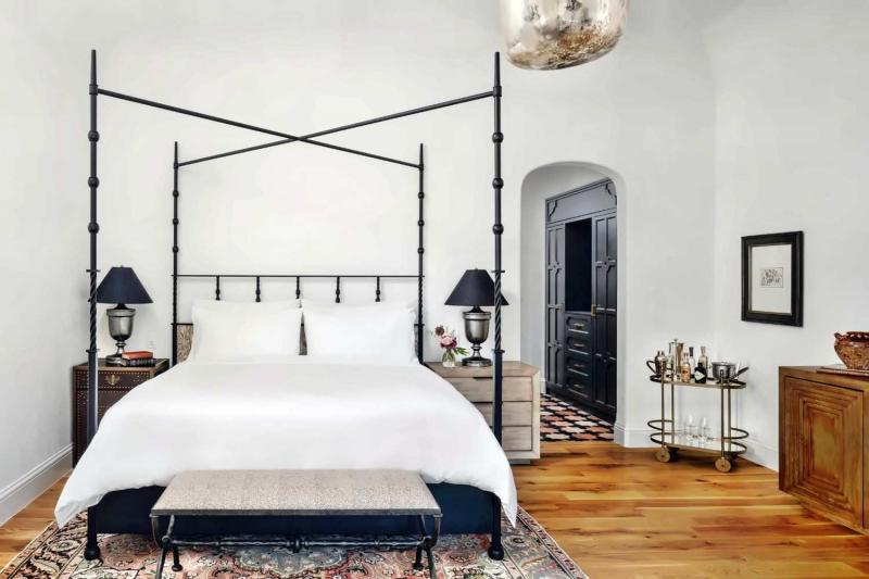  Pomegranate Suite