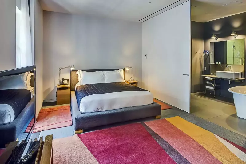 Deluxe Suite